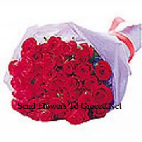 Buchet frumos împachetat cu 25 de trandafiri roșii